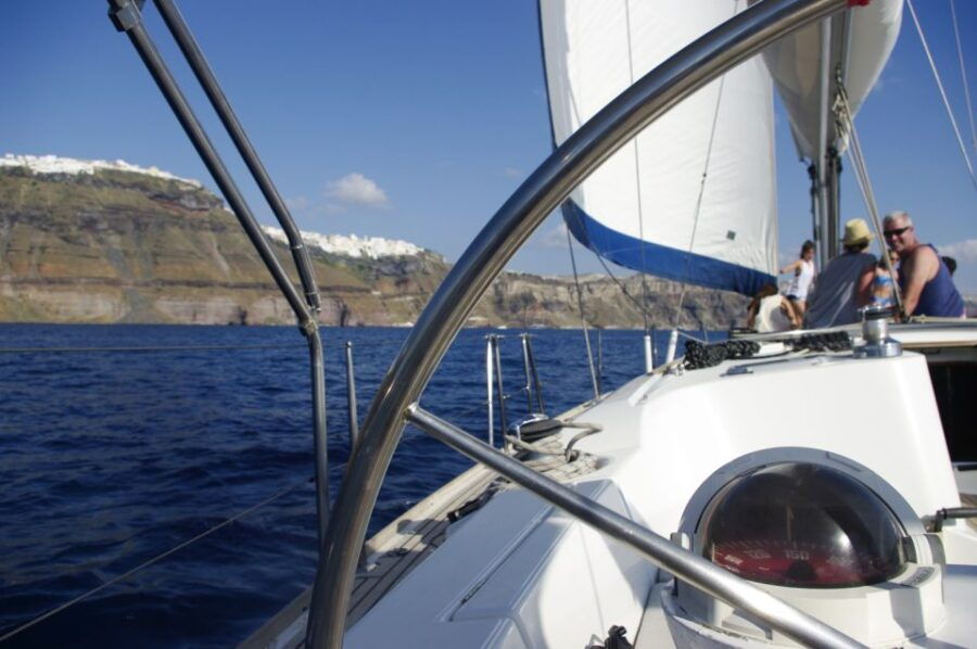 Santorini Caldera: Sunset Sailing Cruise With Meal