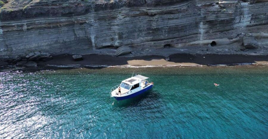 Santorini Private Cruise Sightseeing Tour With BBQ & Drinks