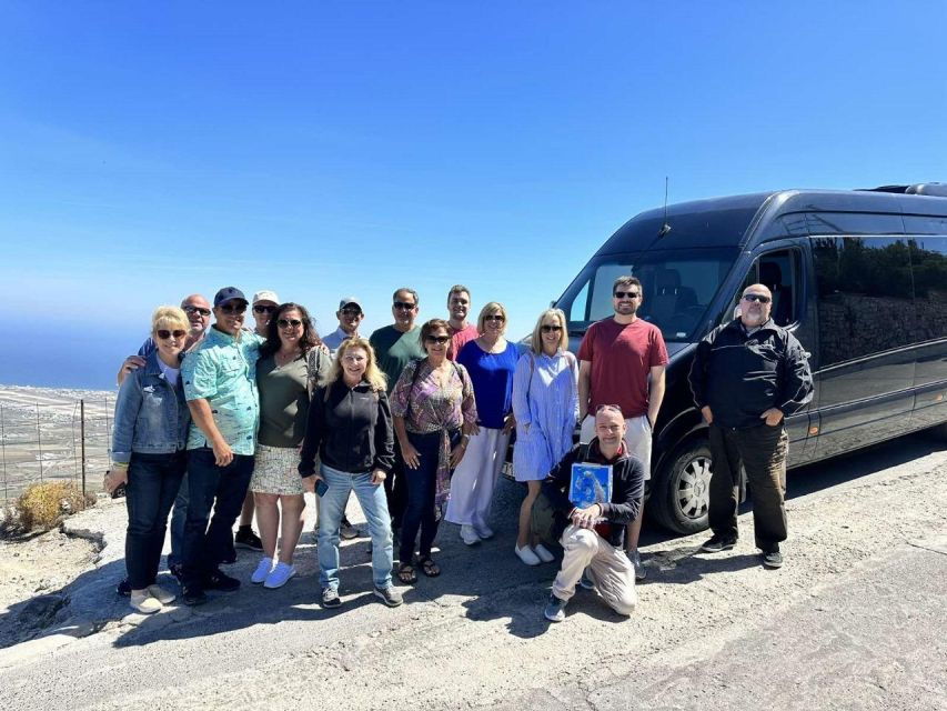 Santorini: Small Group Sightseeing Tour With a Local Guide