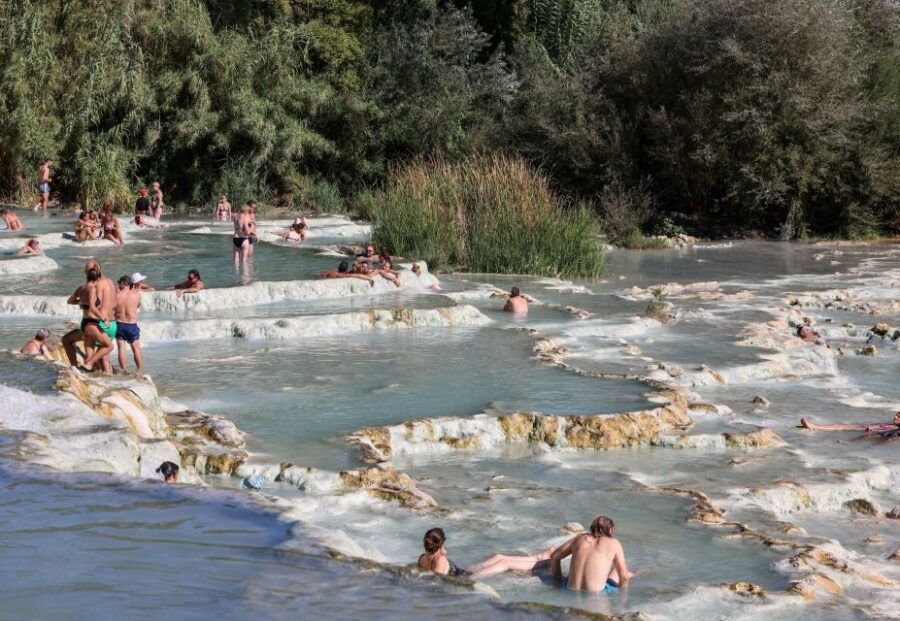 Saturnia Waterfalls and Pitigliano by Bus With Environmental Guide