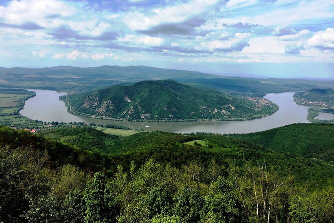 Scenic Danube River Bend Hills & the Art Town: Private Car Tour - Good To Know