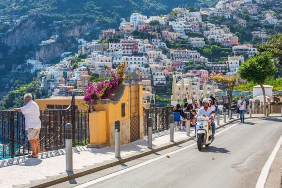 Scooter Rental in Vietri Sul Mare