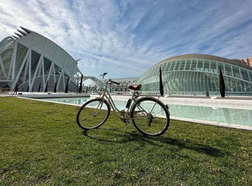 See Port Saplaya + City of Arts and Sciences on a Bike Tour