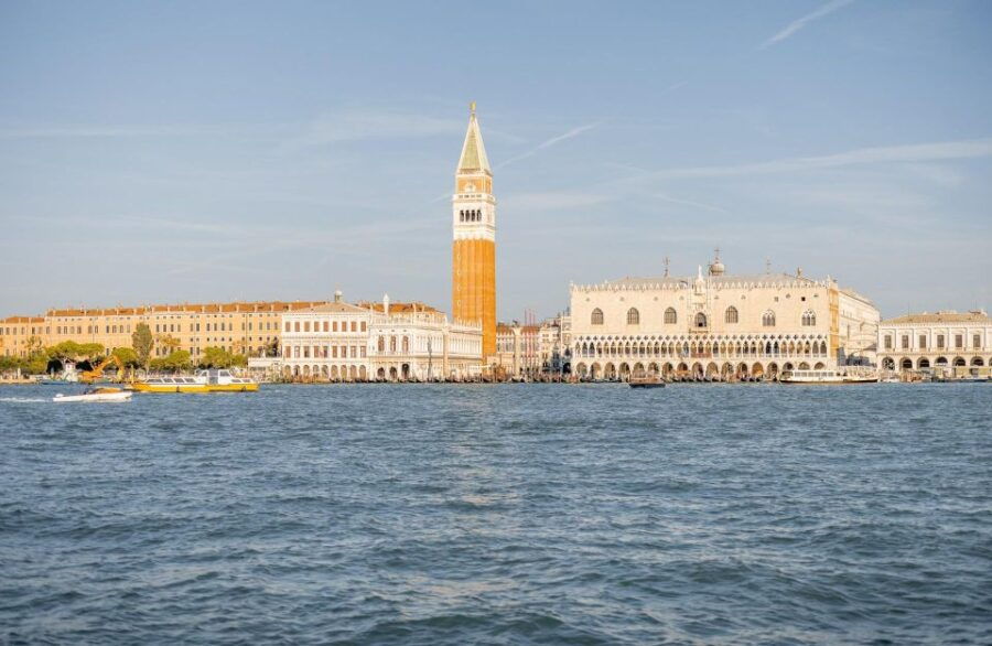 Self-Guided City Rally / Scavenger Hunt Venice in German - Language and Duration