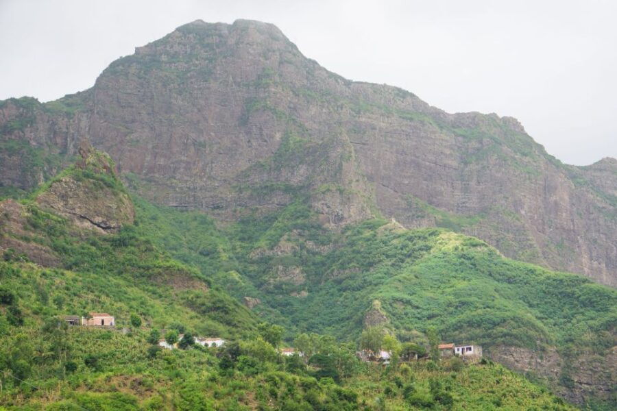Serra Malagueta Natural Park: Hike to Gongon Valley & Lunch - Activity Highlights