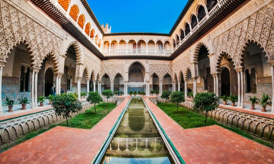 Seville: Cathedral, Giralda, and Alcazar Guided Tour