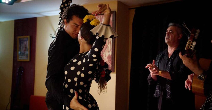 Seville:Flamenco&Dinner Show in Triana