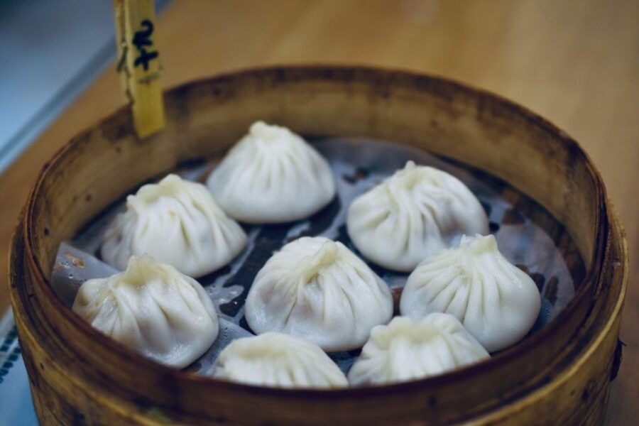 Shanghai Spring Festival Tour in China: Locals Lead Groups to Experience Local Specialties