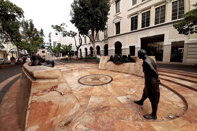 Shared Walking Tour in Guayaquil City