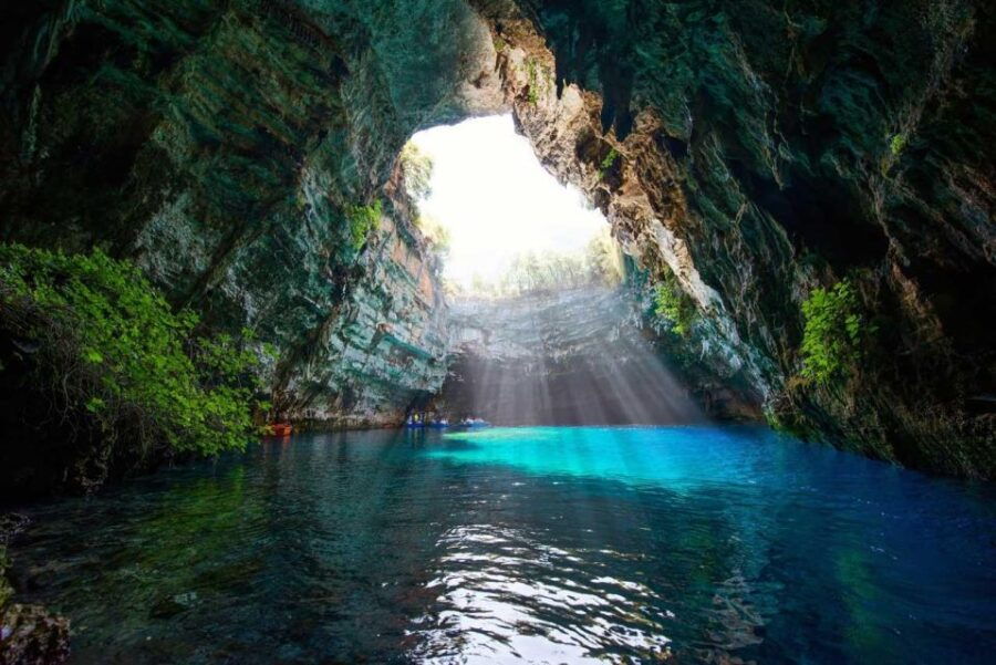 Shorex Kefalonia: Melissani, Myrtos Swim and Riganatha!