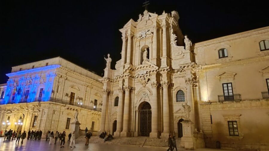 Siracusa: Tour Ortigia by Night - Good To Know