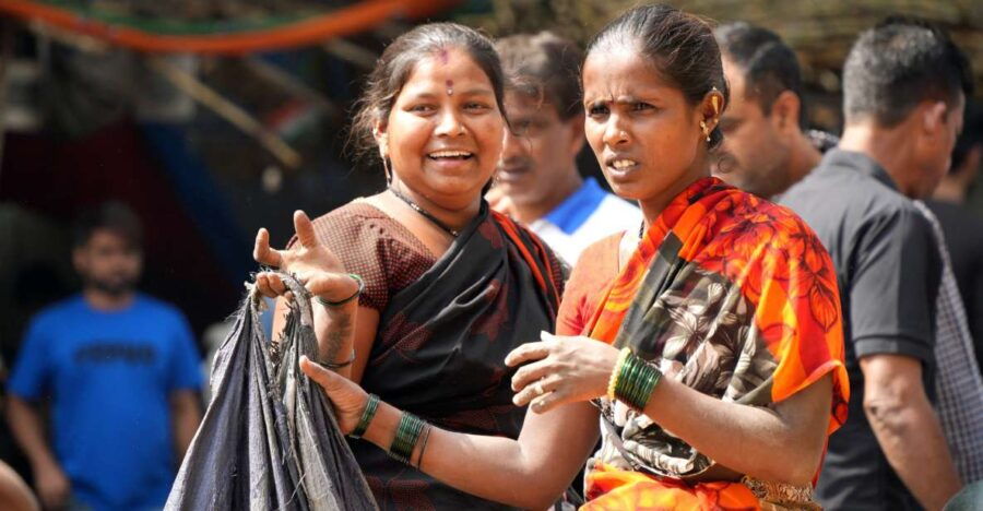 Slum Tour: Inside Dharavis Vibrant Community