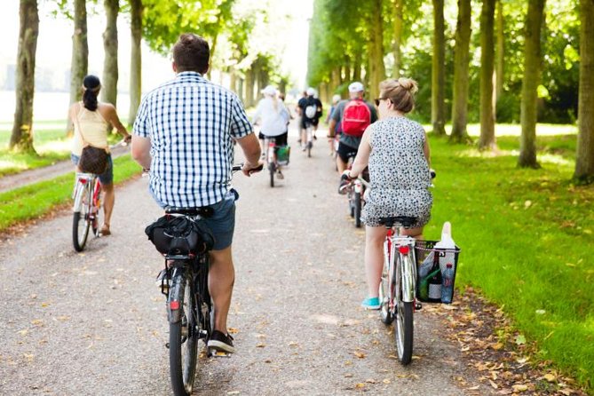 Small Group VIP Versailles Bike Tour From Paris With Kings Apartments Access - Good To Know