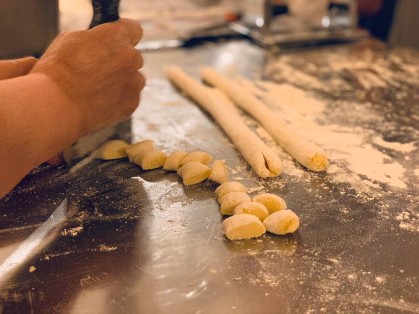 Sorrento: Pasta and Tiramisu Cooking Class With Wine