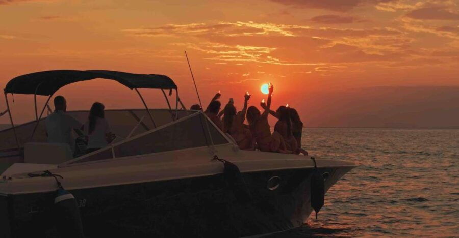 Sorrento Sunset Private Boat Tour - Free Bar and Apetizer - Inclusions