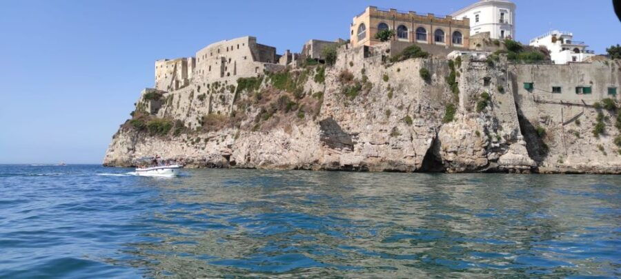 Sperlonga: Private Cruise to Discover the Seven Beaches