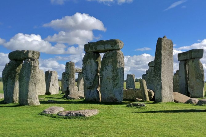 Stonehenge Half-Day Luxury Guided Tour From Bath for 2-8