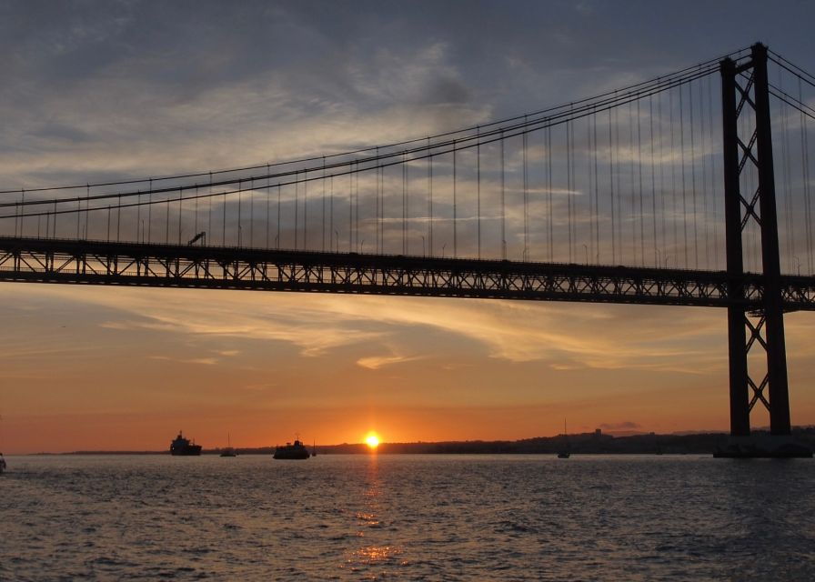 Sunset Sailing Tour on the Tagus River - Tour Details