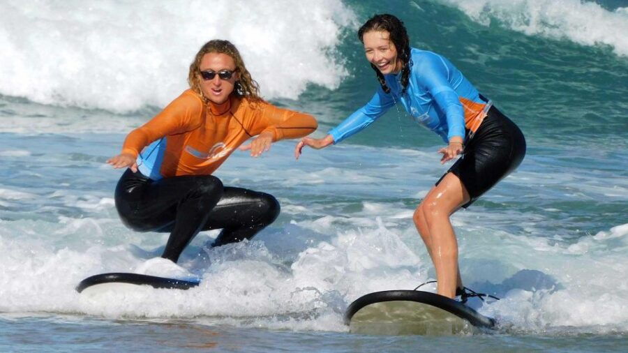 Surf Lesson in Carcavelos – Group Setting
