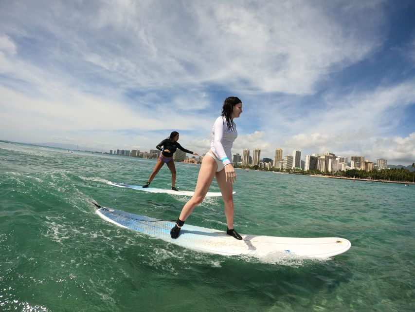 Surfing Lesson in Waikiki, 3 or More Students, 13yo or Older
