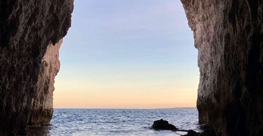 Syracuse: Boat Trip Ortigia Island and Seacaves