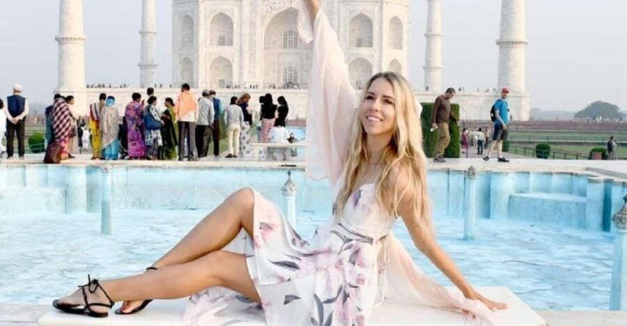 Taj Mahal Walking Tour: By Expert Official Tour Guide.