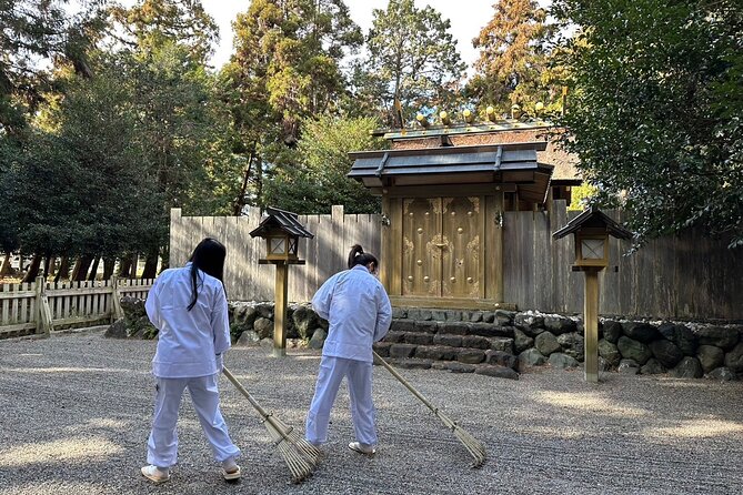 Take Shrine Activity With Lunch