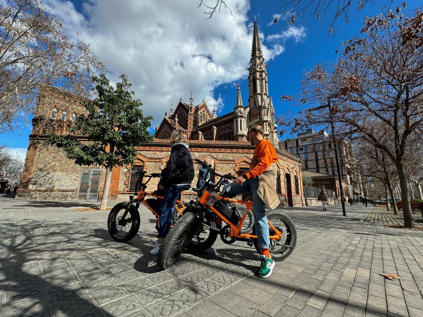 The BEST Unique Guided City Tour Barcelona 2-3h Bike/E-Bike. - Tour Inclusions