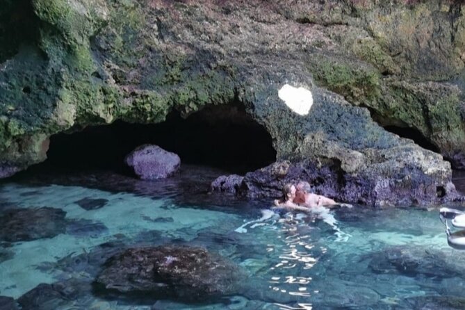 Tour by Boat to Discover the Polignano Caves