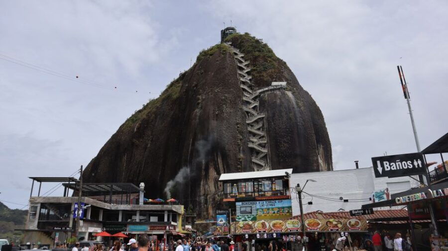 Tour Guatapé: All Included for Two or More People