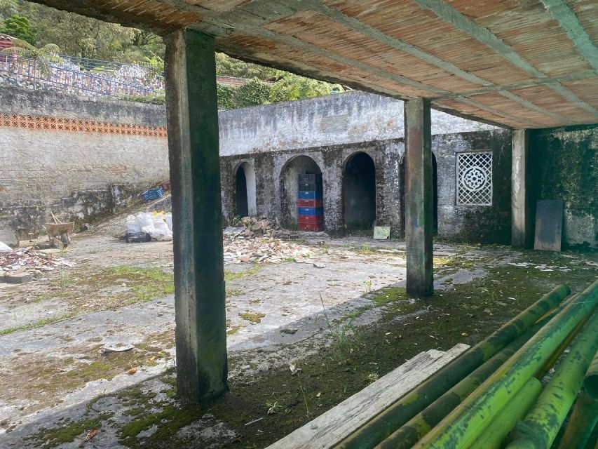 Tour Medellín: Commune13 and Pablo Escobar Rooftop - Tour Highlights