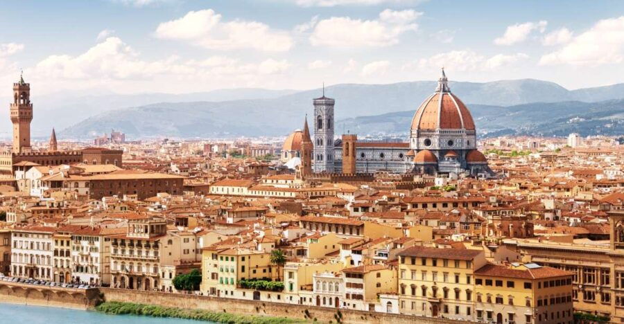 Transfer Between Florence and Rome With Sightseeing Stop - Experience Highlights
