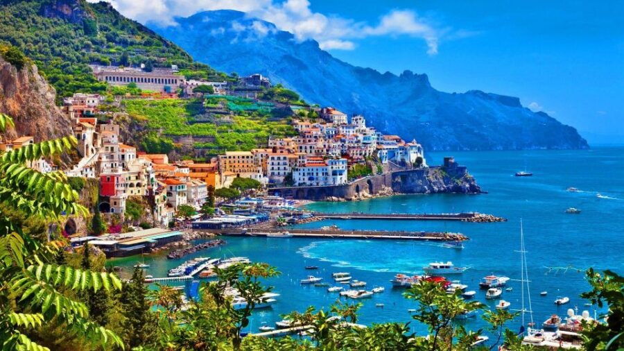 Transfer From Rome Area to Salerno & Guided Pompeii