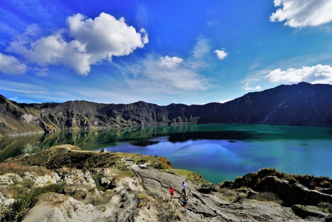 Trekking the Quilotoa Crater Lake