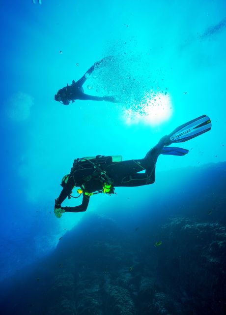 Try Dive With Scuba Point in Los Critianos