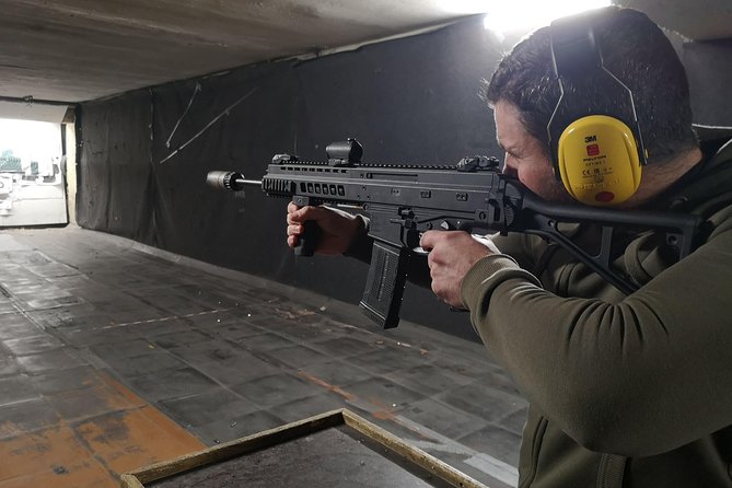 Try Real Weapons – Winchester, Glock17, Kalashnikov, Beretta 92FS