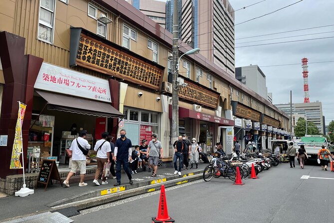 Tsukiji Outer Market Tour With Unlimited Sake Tastings