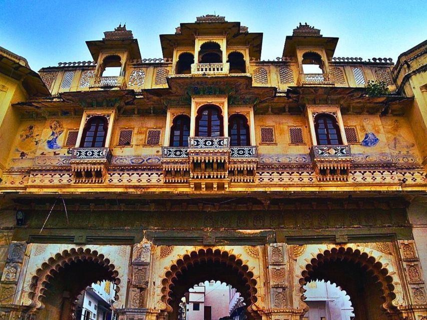 Udaipur Cultural Walking Tour With Local Snacks