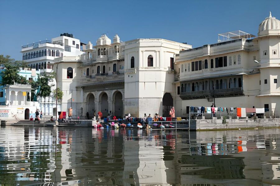 Udaipur Full Day City Tour With Boat Ride and Lunch - Good To Know