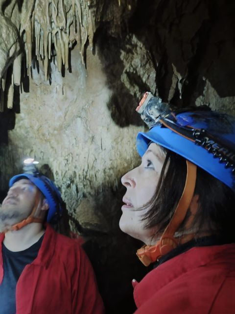 UDIAS: Guided Tour in a Mine and Access to a Natural Cave.