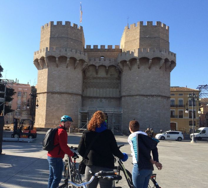 Valencia: City Bike Tour