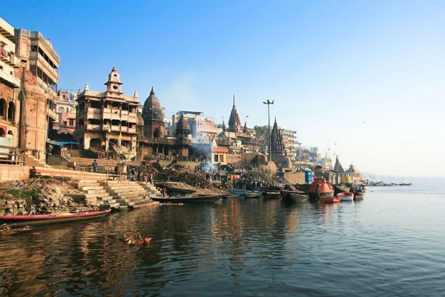 Varanasi: Night Boat Ride, Aarti Ceremony and Dinner - Good To Know