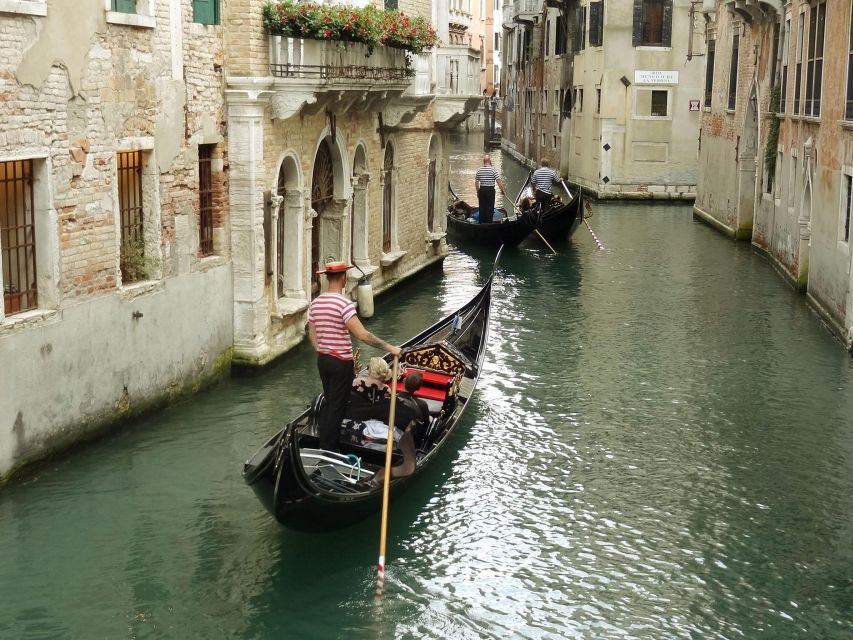 Venetian Serenade: Private Gondola Bliss - Package Details