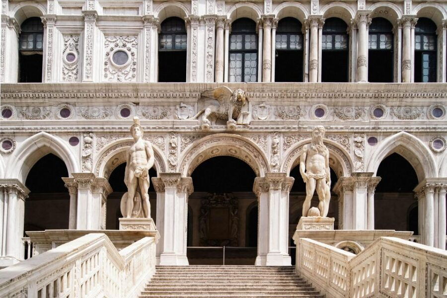 Venice: Doges Palace Fast-Track Guided Tour With Prisons - Good To Know