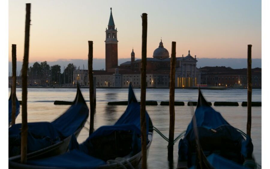 Venice: Early Morning Guided Tour to Escape the Crowds - Tour Overview