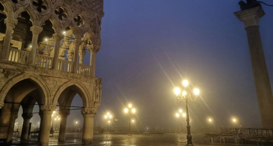 Venice: Guided Night Walking Tour & Saint Marks Basilica - Good To Know