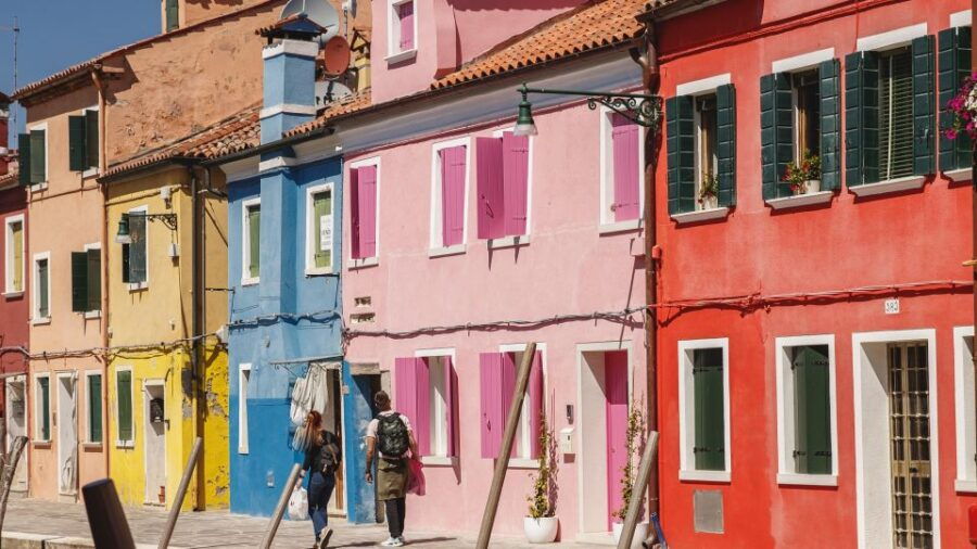 Venice: Murano and Burano Boat Trip With Glass Blowing Show - Good To Know