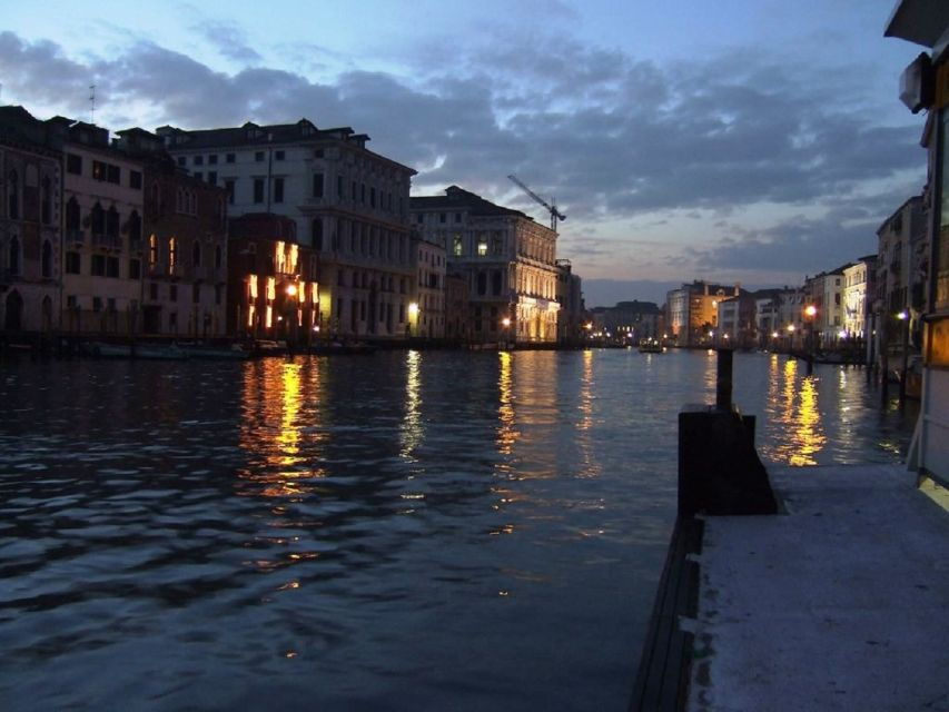Venice Walking Tour by Night: Aperitif and Legends - Tour Details