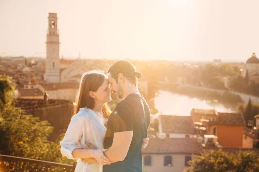 Verona: Magical Couple Photography Experience