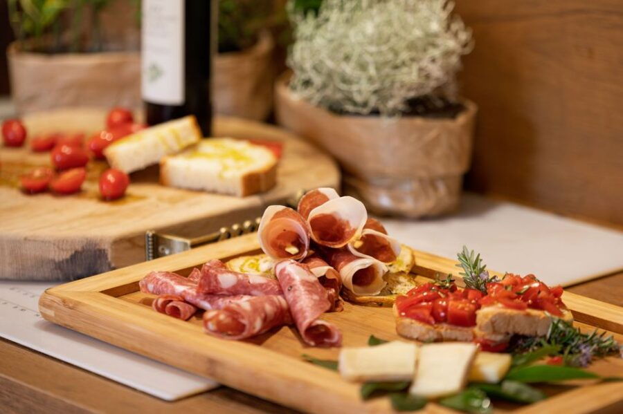 VIP Private Montalcino Wine Tasting in Paradiso With Dinner - Languages and Private Group